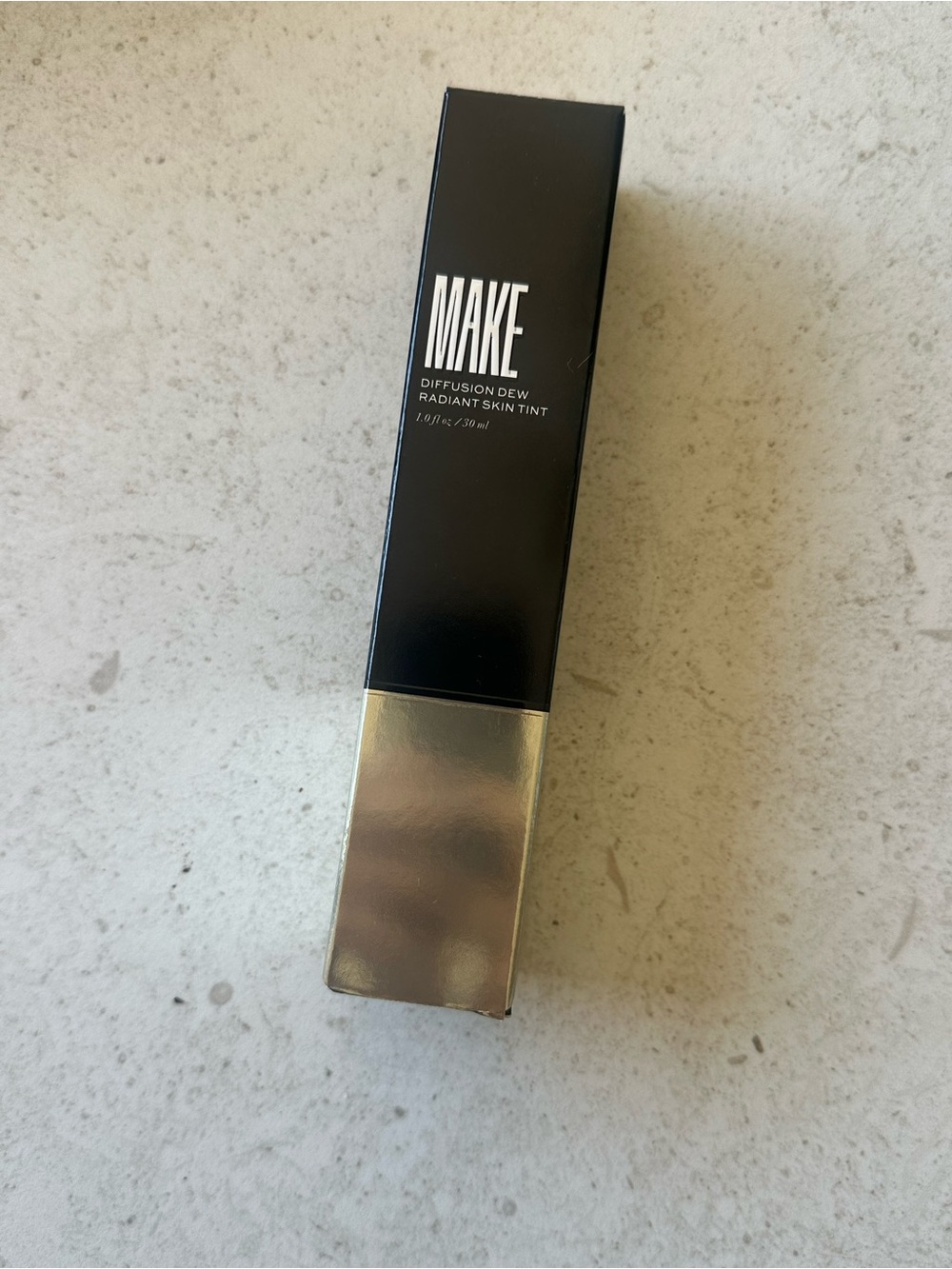 MAKE Diffusion Dew Radiant Skin Tint - Black & Gold Packaging Shade 1.5